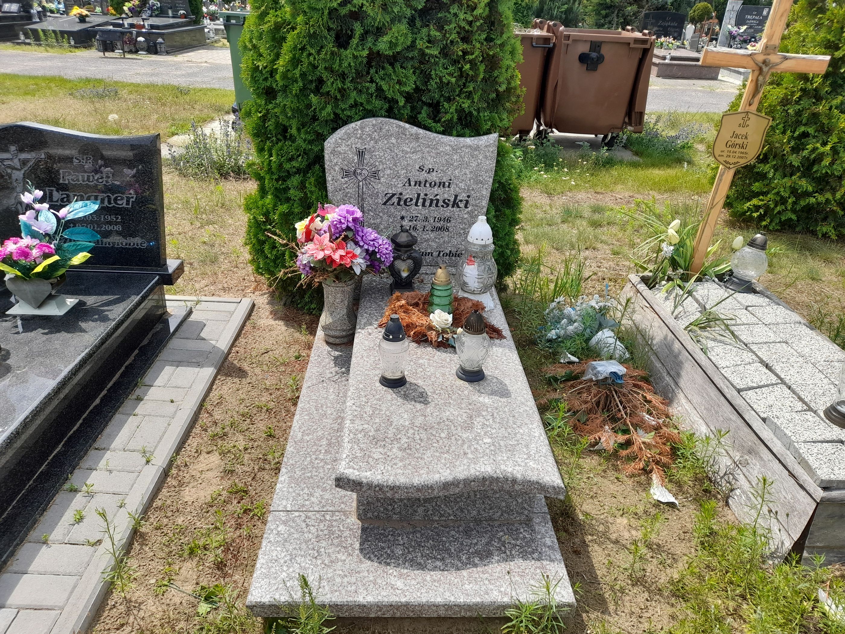 Grób Antoni Zieliński