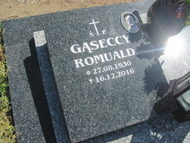 Romuald Gąsecki 1930 Bydgoszcz - Grobonet - Wyszukiwarka osób pochowanych