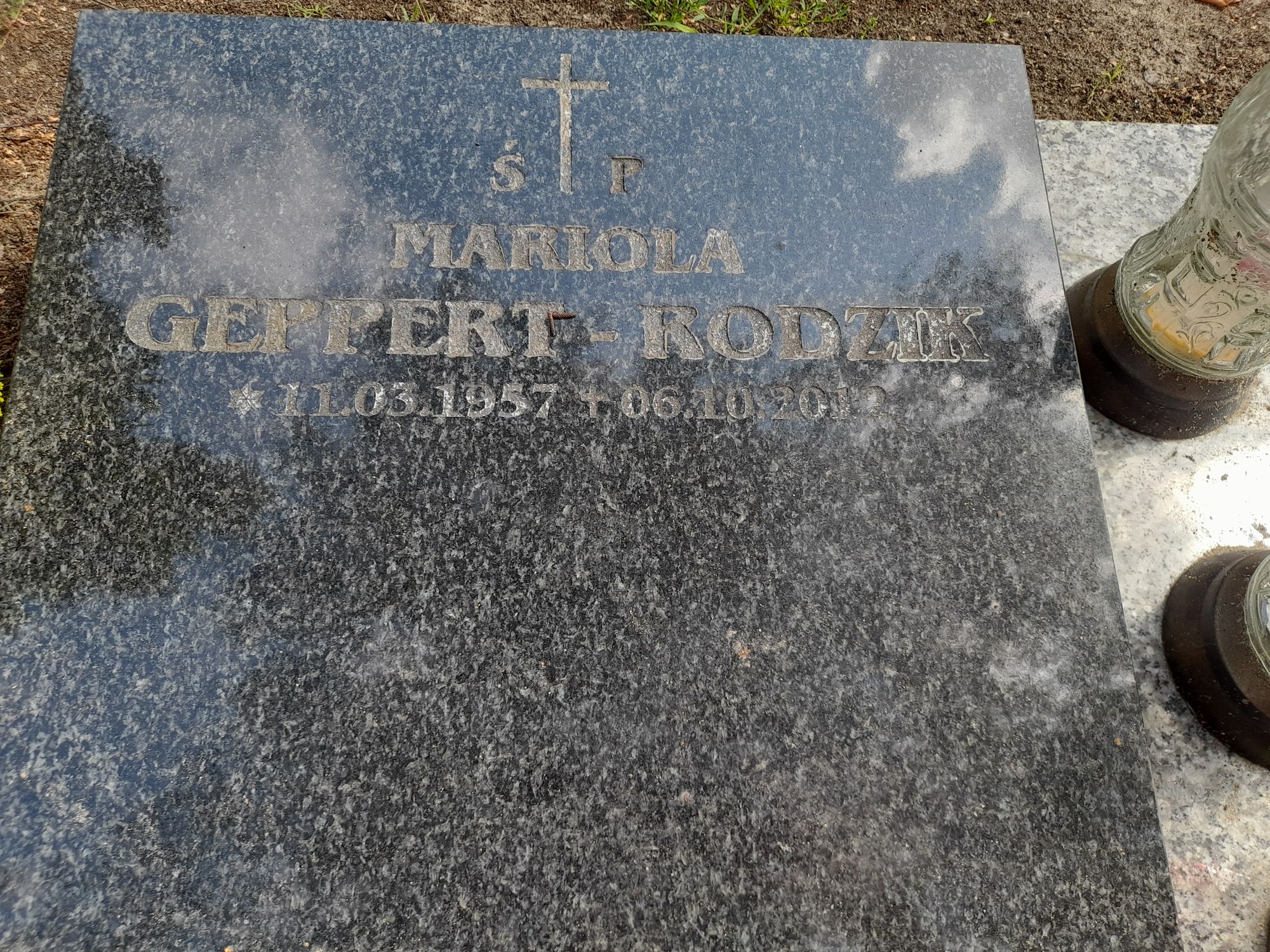 Mariola Geppert Rodzik 1957 Bydgoszcz - Grobonet - Wyszukiwarka osób pochowanych