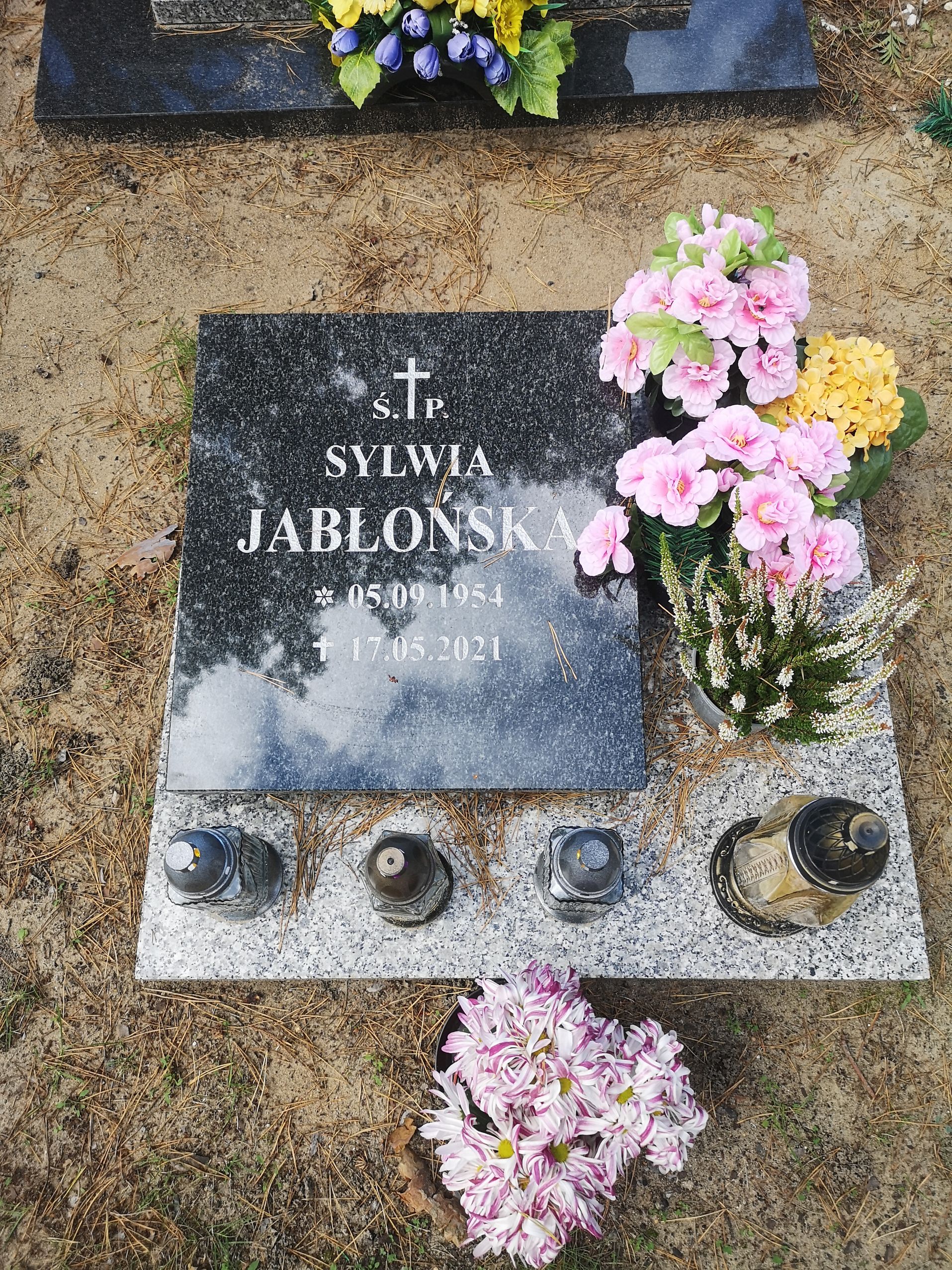 Sylwia Jabłońska 1954 Bydgoszcz - Grobonet - Wyszukiwarka osób pochowanych