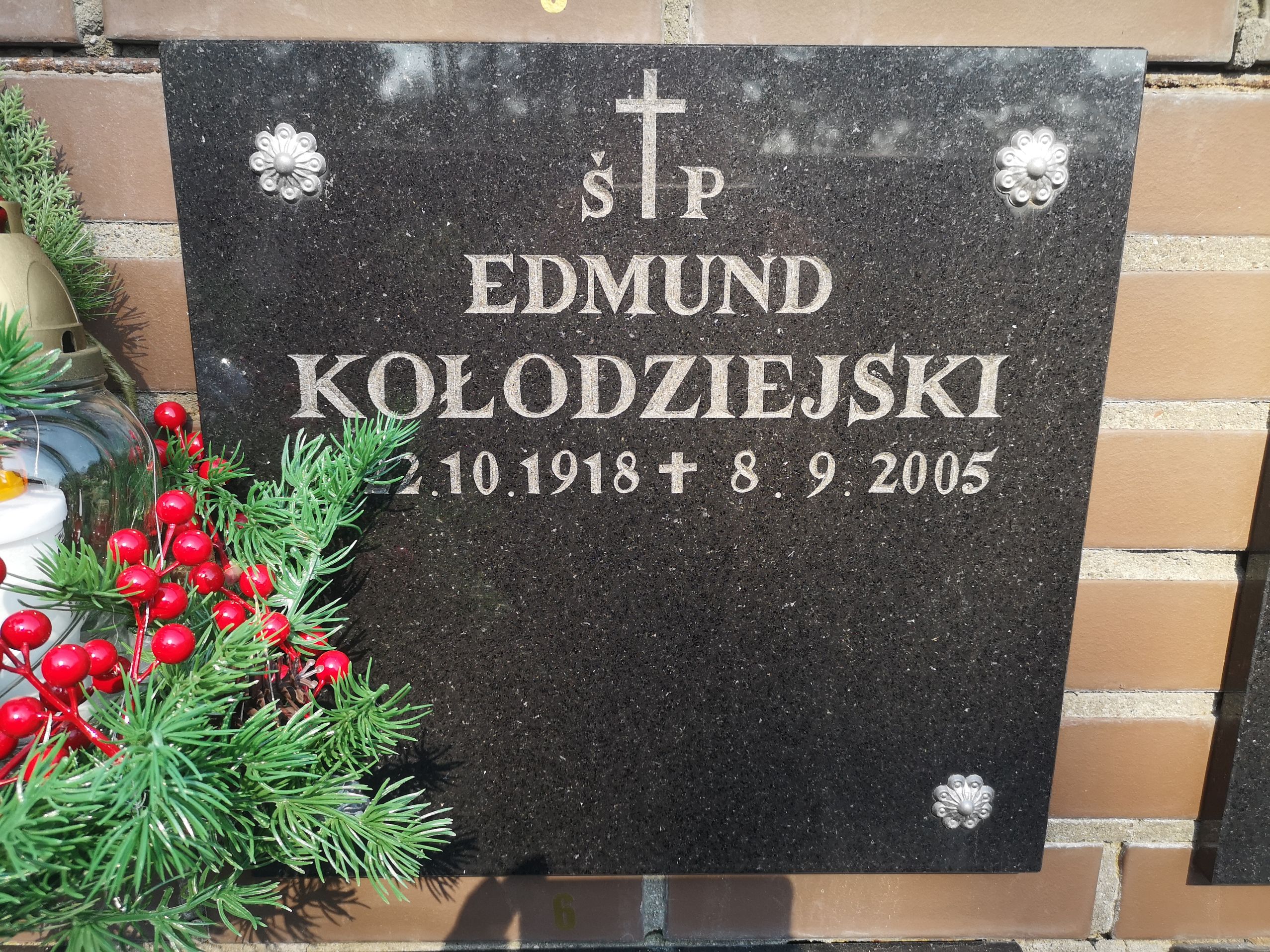 Grób Edmund Kołodziejski