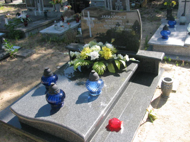 Grób Wiktoria Jabłońska