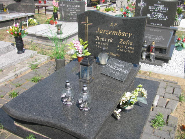 Grób Tomasz Jarzembski