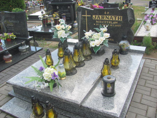 Grób Mieczysław Jarnath