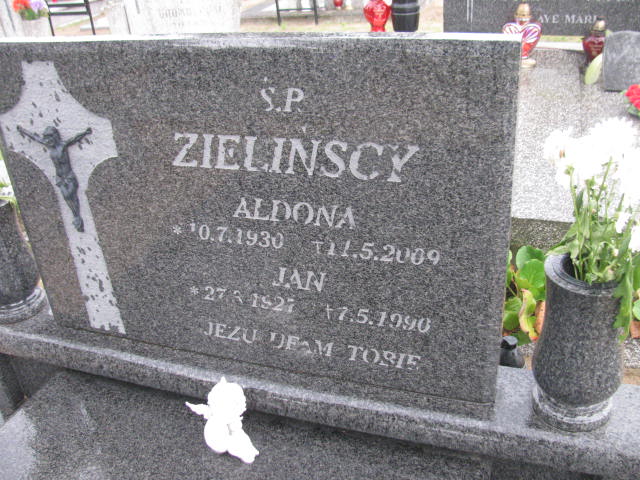 Aldona Zielińska 1930 Bydgoszcz - Grobonet - Wyszukiwarka osób pochowanych