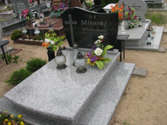Grób Ireneusz Mitoraj