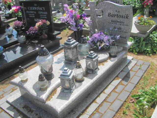 Grób Józefa Bartosik