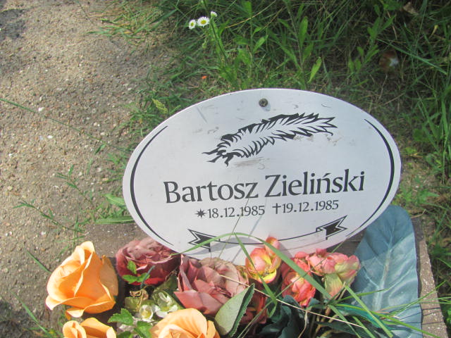 Bartosz Zieliński 1985 Bydgoszcz - Grobonet - Wyszukiwarka osób pochowanych