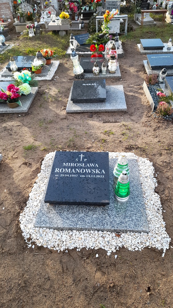 Mirosława Romanowska 1957 Bydgoszcz - Grobonet - Wyszukiwarka osób pochowanych