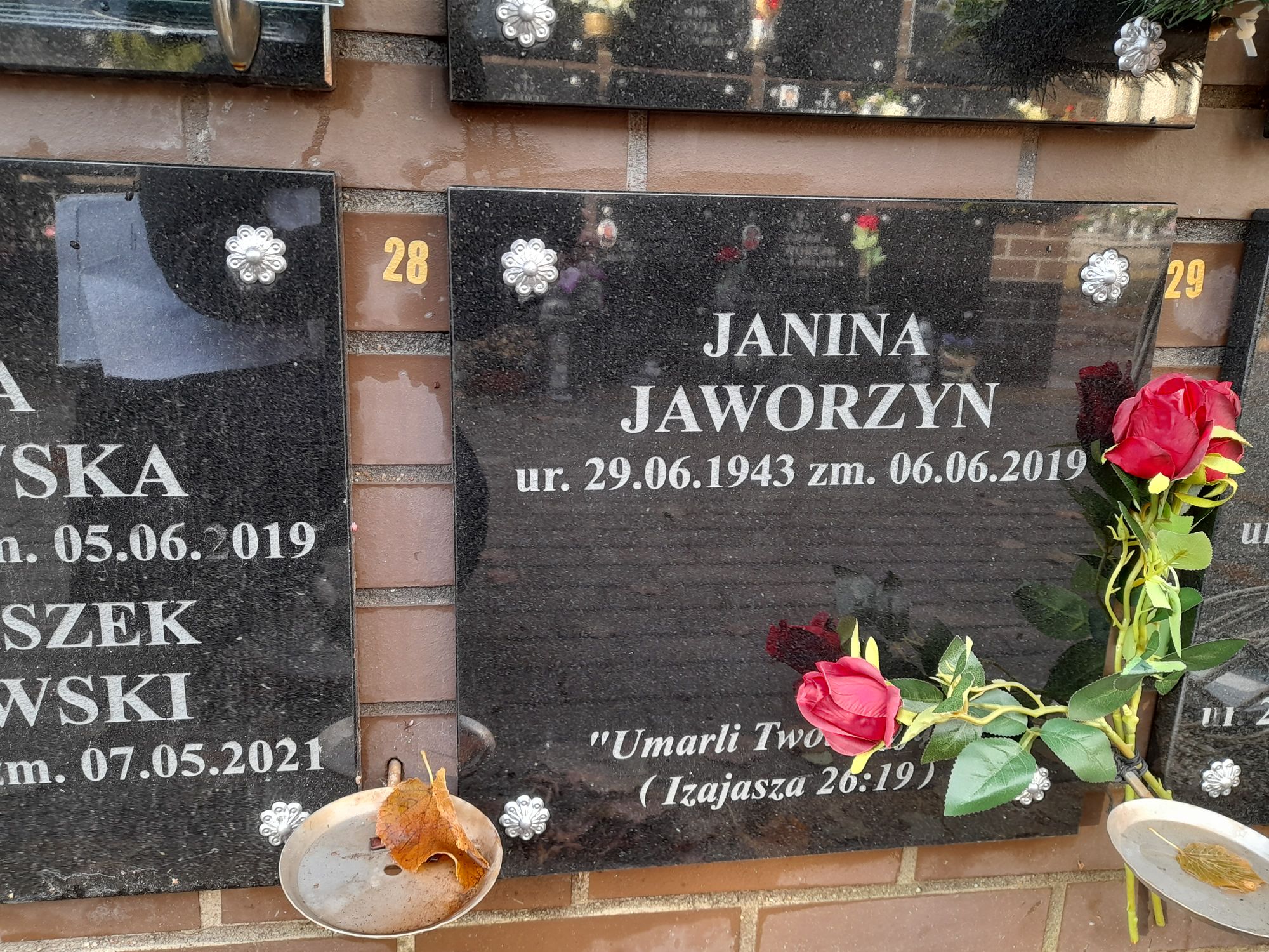Grób JANINA JAWORZYN