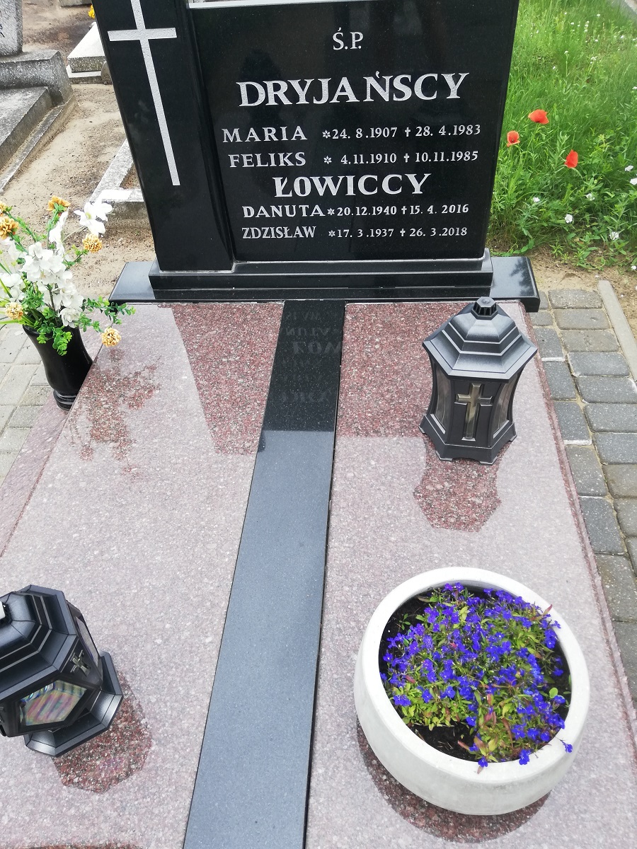 Danuta Łowicka 1940 Bydgoszcz - Grobonet - Wyszukiwarka osób pochowanych